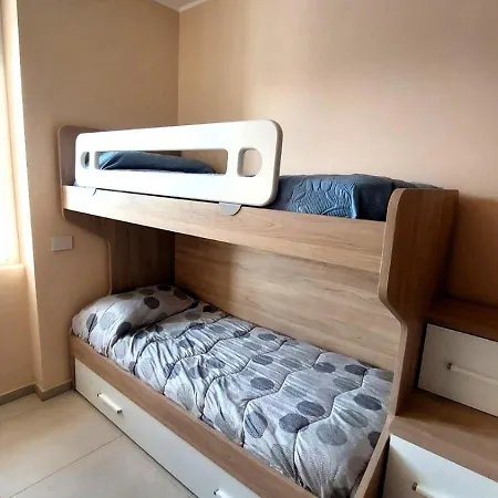 Nana House Apartman Luino