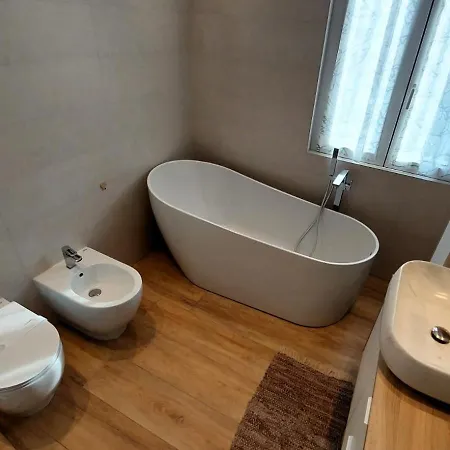 Apartment Nana House Luino