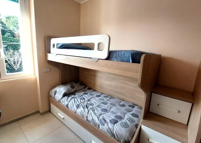 Nana House Apartman Luino